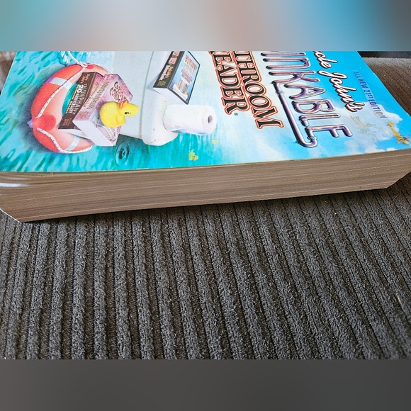 Uncle John's Unsinkable Bathroom Reader - Picture 6 of 6